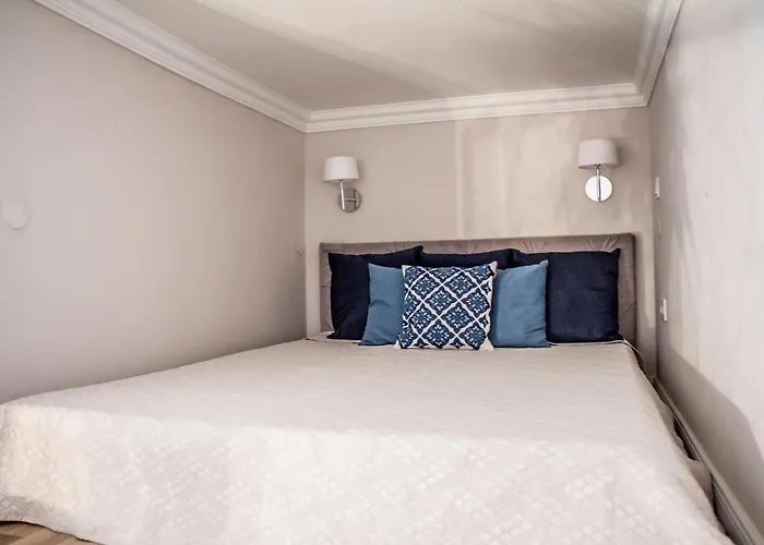 Park Hero With A/c, Wifi